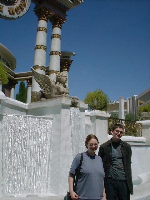 Friday's first stop,  Caesar's Palace. Elle and IdiotBoy admire the fountains at the entrance.