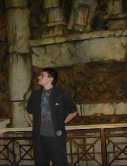 Idiot boy in Caesar's Palace being lowered down to the catacombs